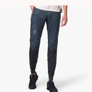 On Cloud/ On Running Pants Men’s Small